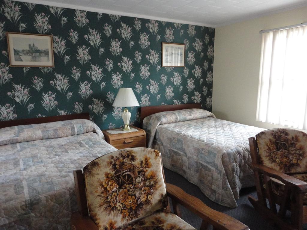 Hipwell'S Motel Fonthill Rum bild
